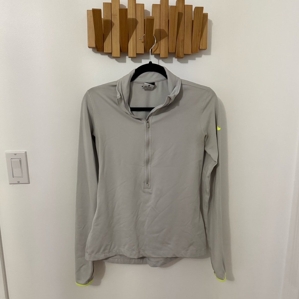 Nike Women's Light Gray Quarter-Zip Jacket, Size M